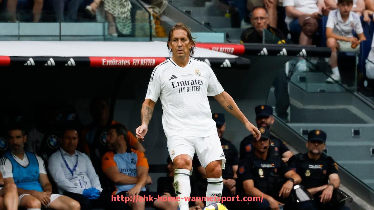 完美体育官方网站-全面解析法甲球员进攻战术特点与创新策略